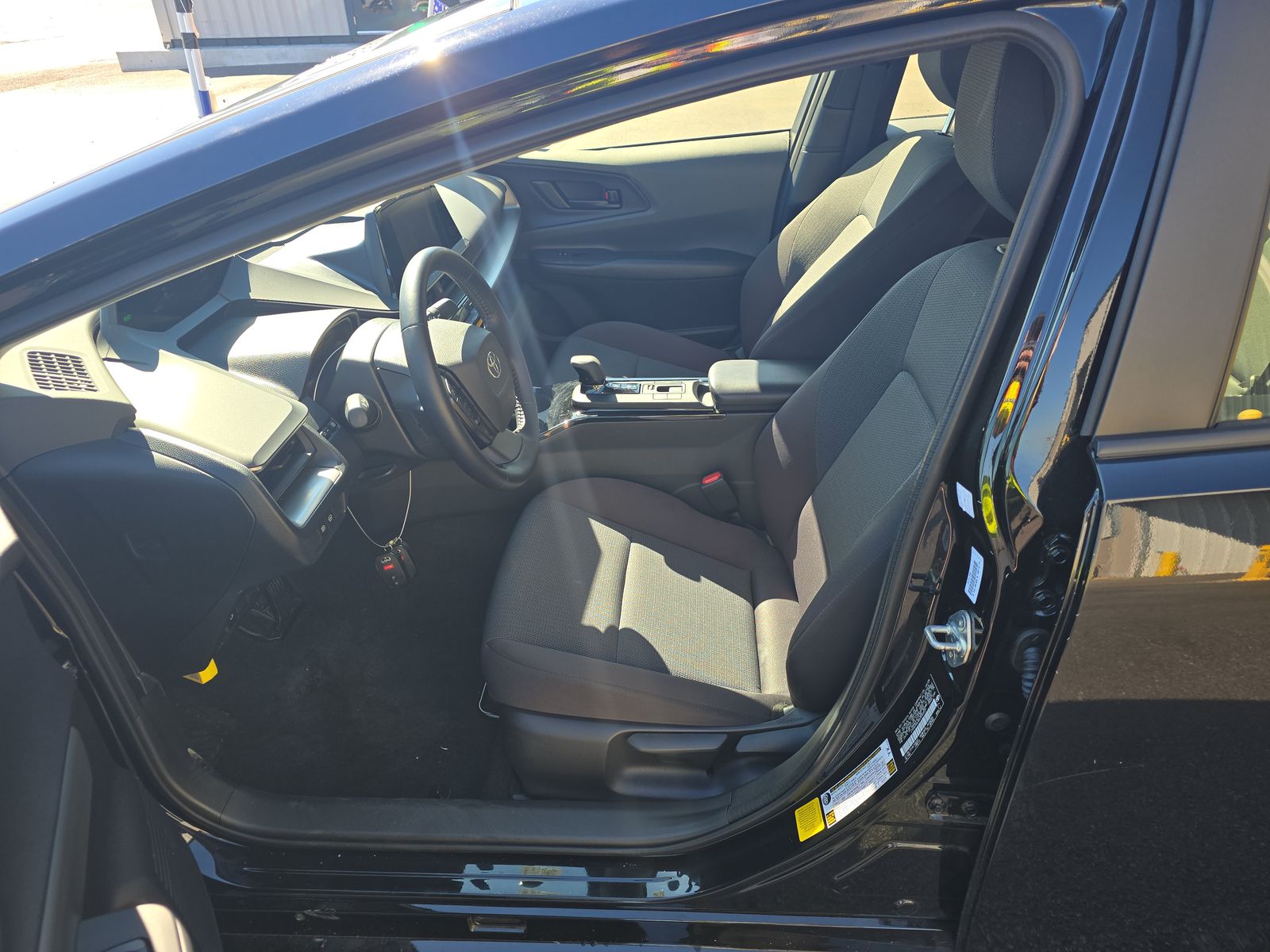 2025 Toyota Prius LE FWD