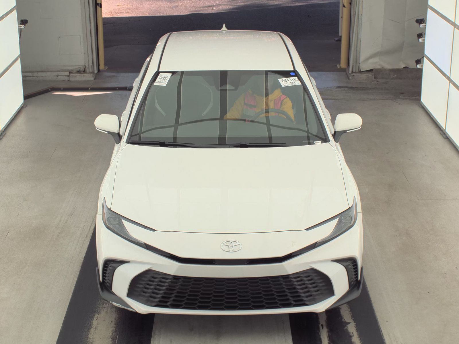 2025 Toyota Camry SE FWD