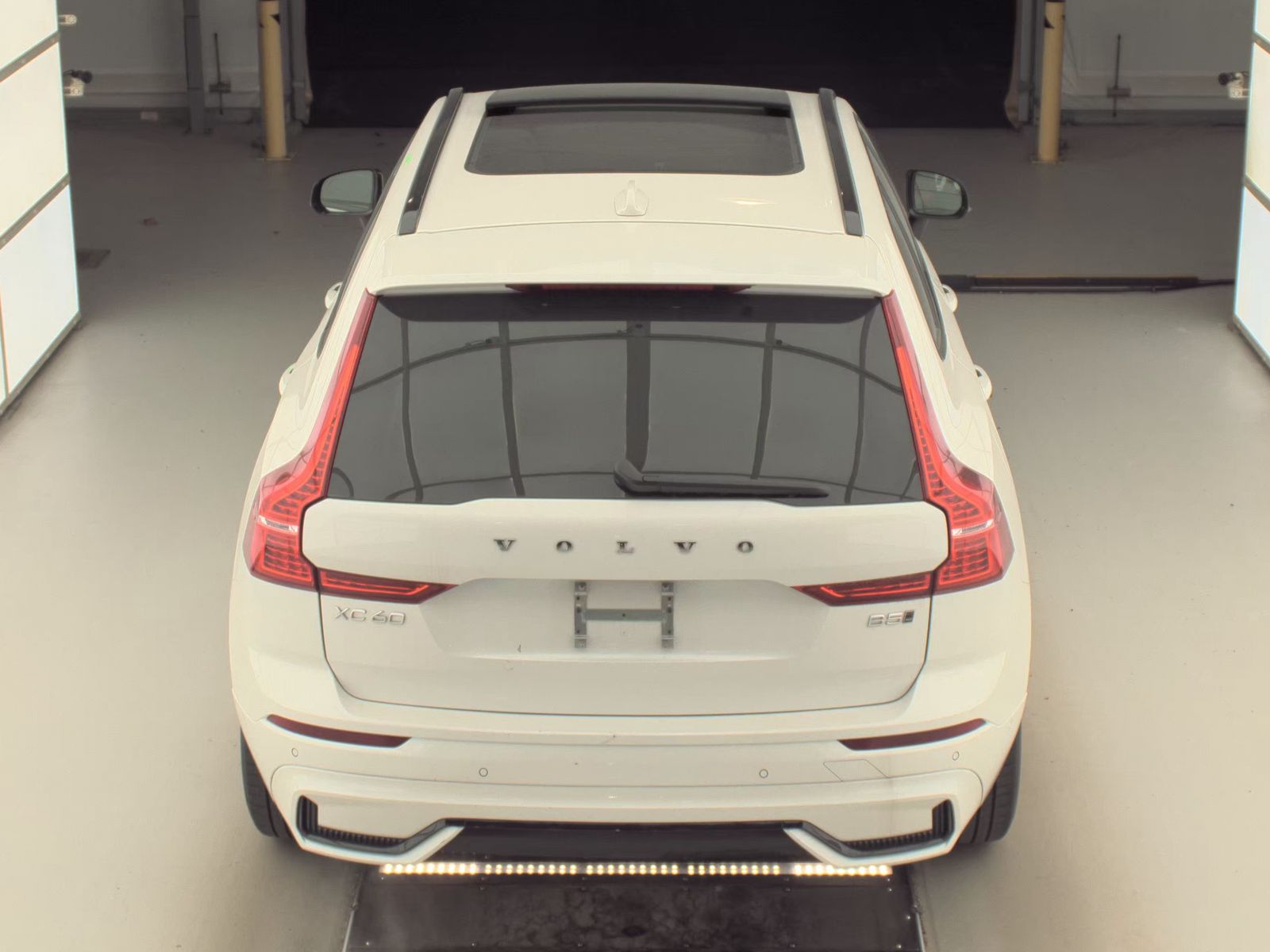 2025 Volvo XC60 B5 Plus AWD