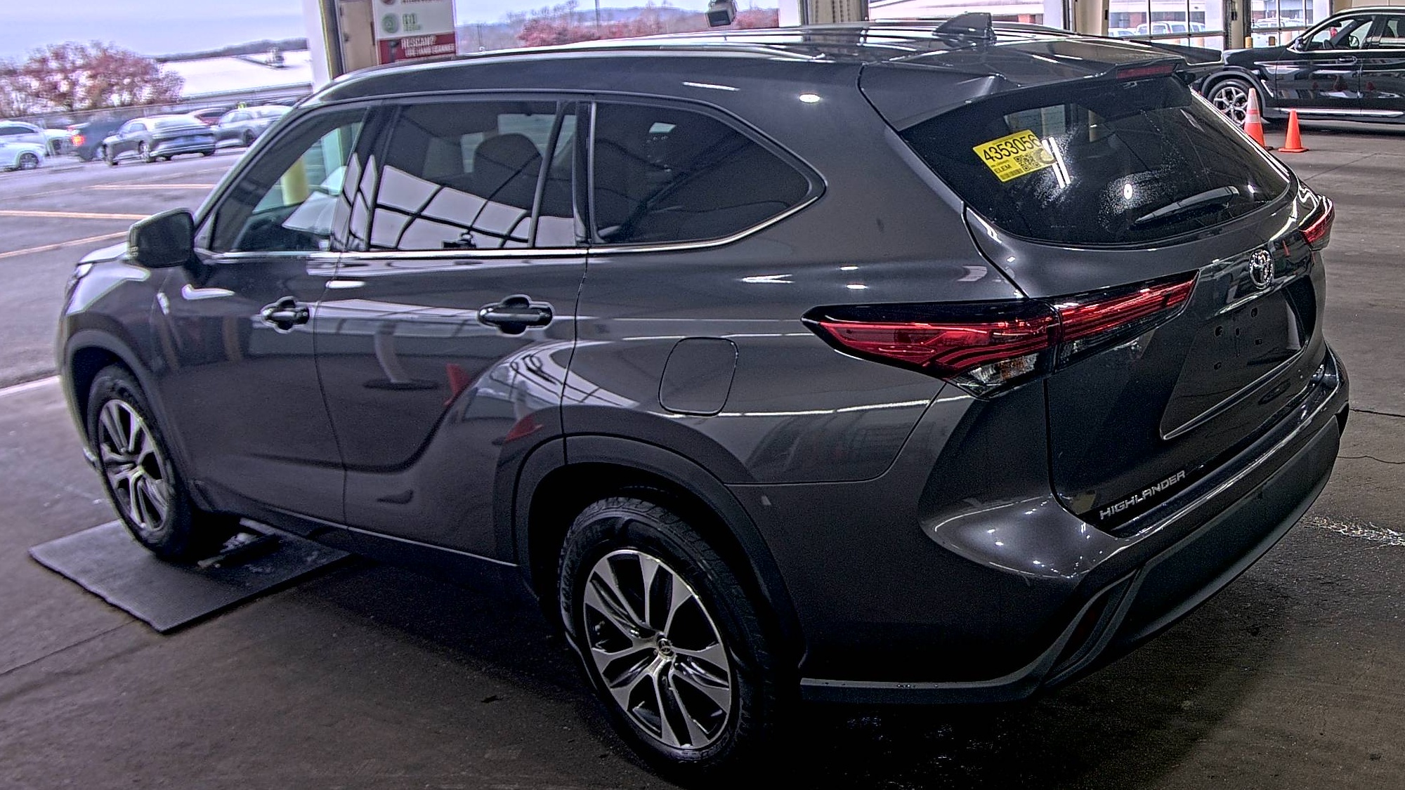 2020 Toyota Highlander XLE FWD