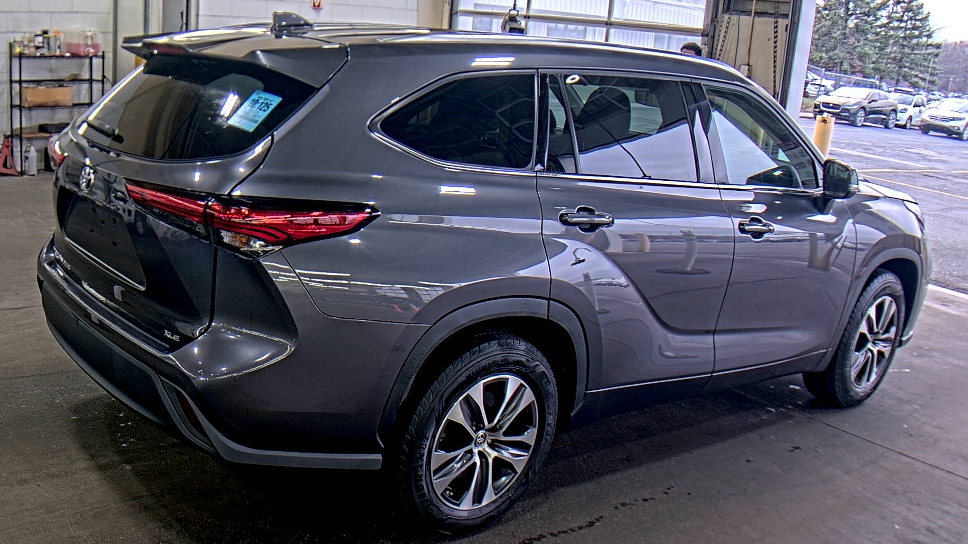 2020 Toyota Highlander XLE FWD