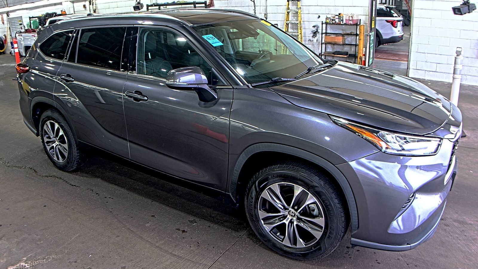 2020 Toyota Highlander XLE FWD