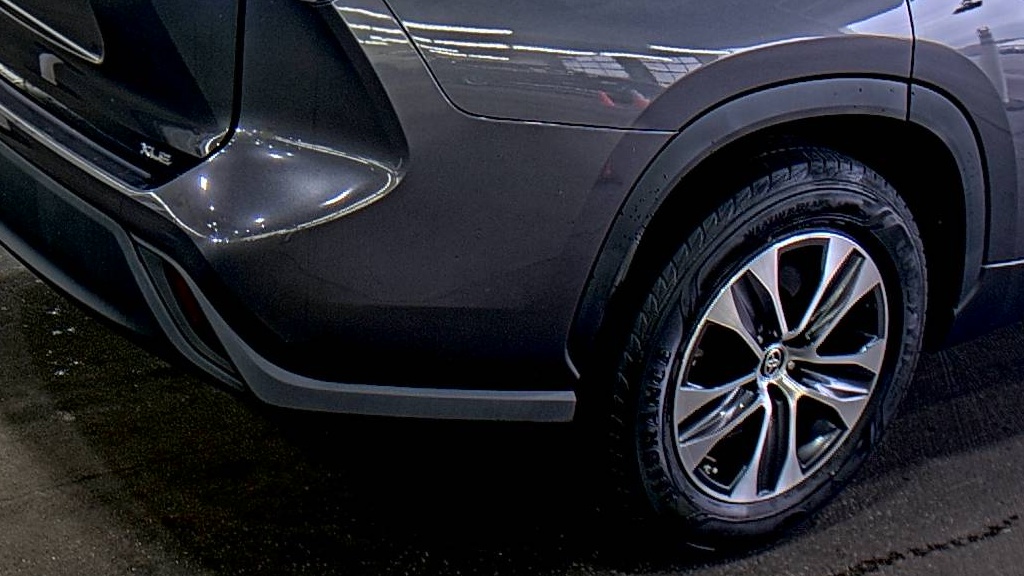 2020 Toyota Highlander XLE FWD