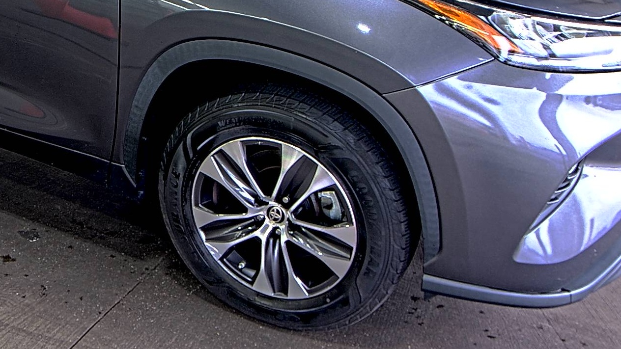 2020 Toyota Highlander XLE FWD