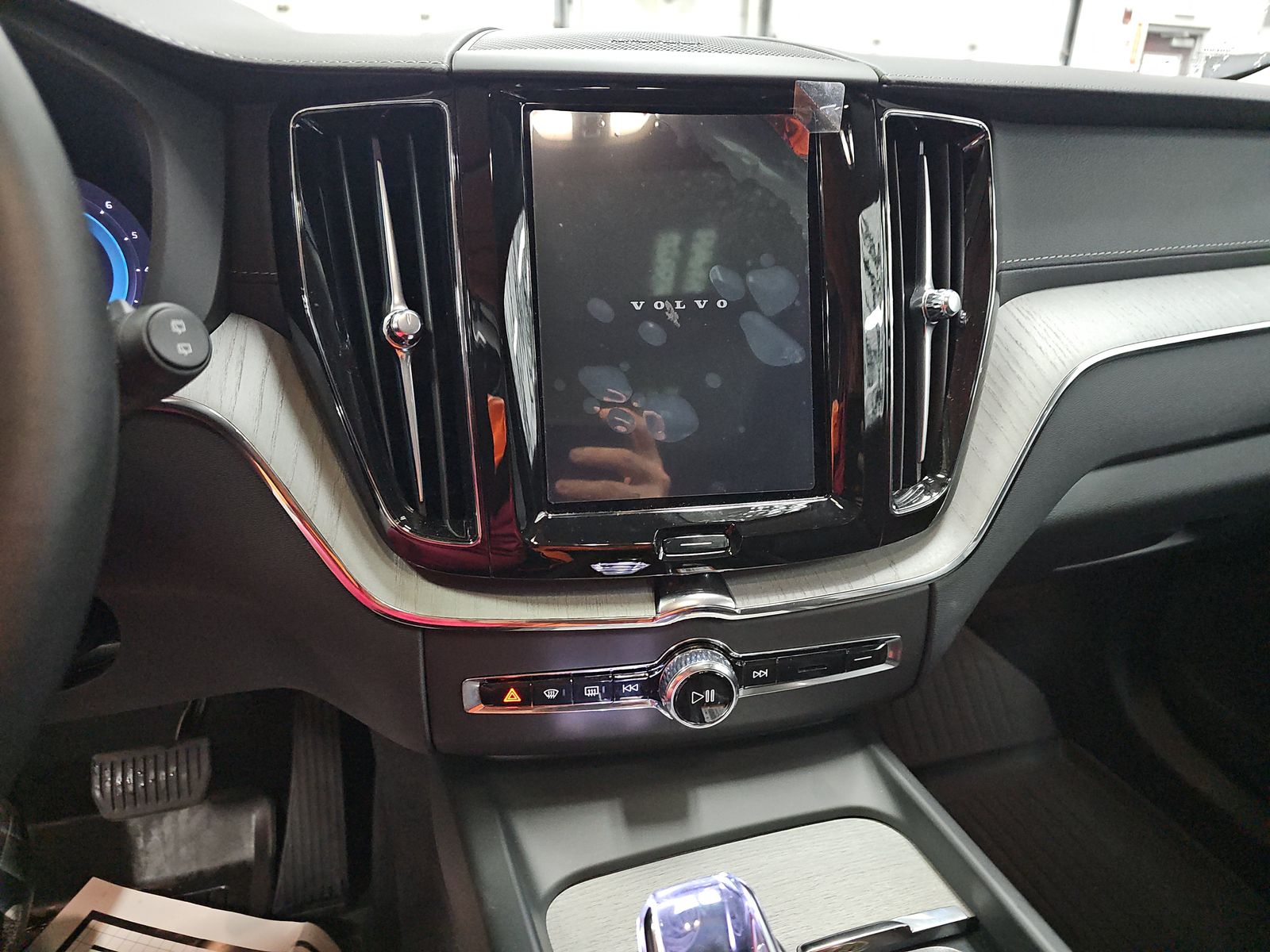 2025 Volvo XC60 B5 Ultra AWD