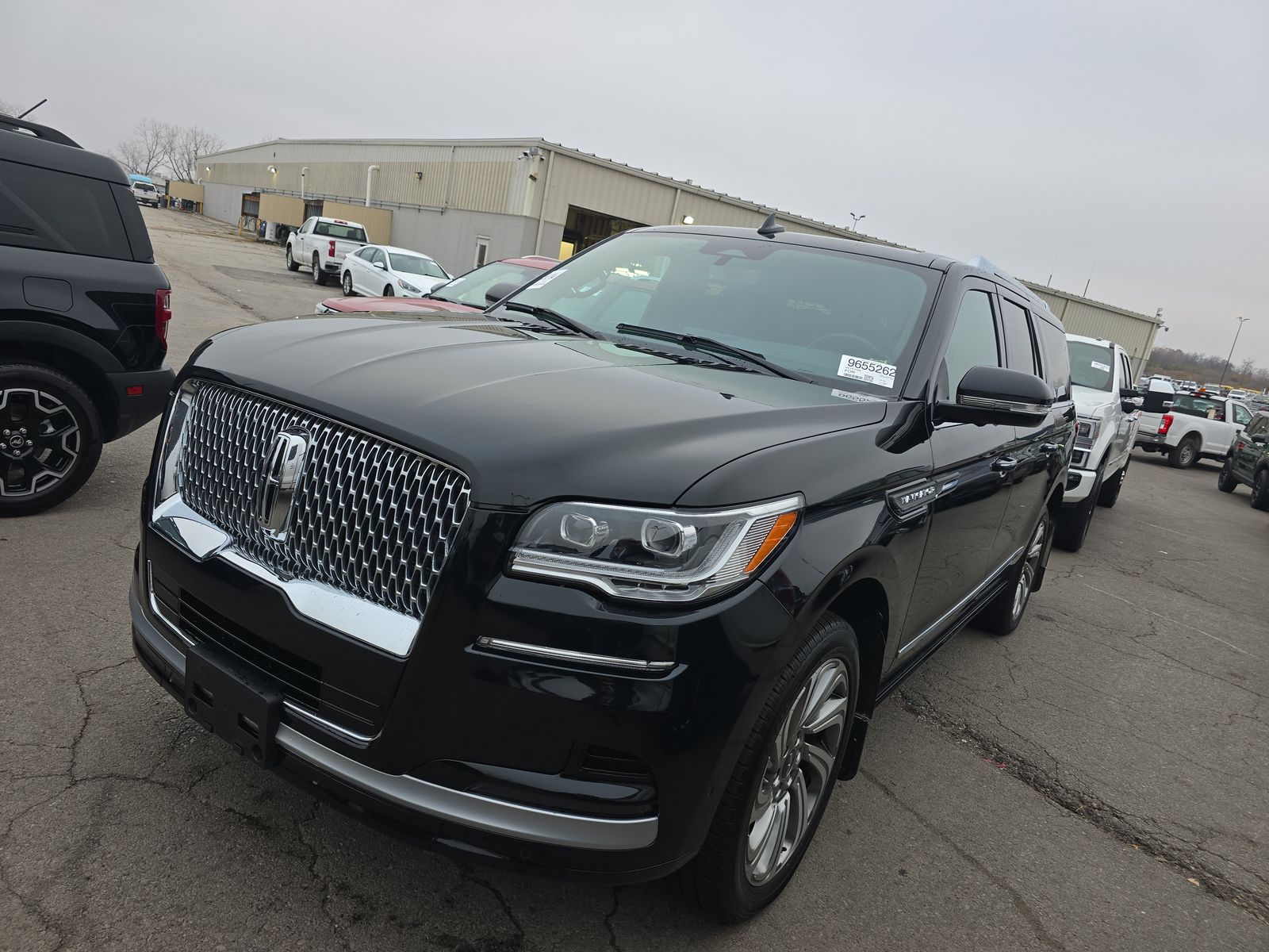 2023 Lincoln Navigator L Standard RWD