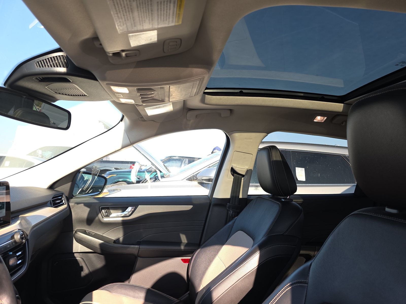 2022 Ford Escape Plug-In Hybrid Titanium FWD