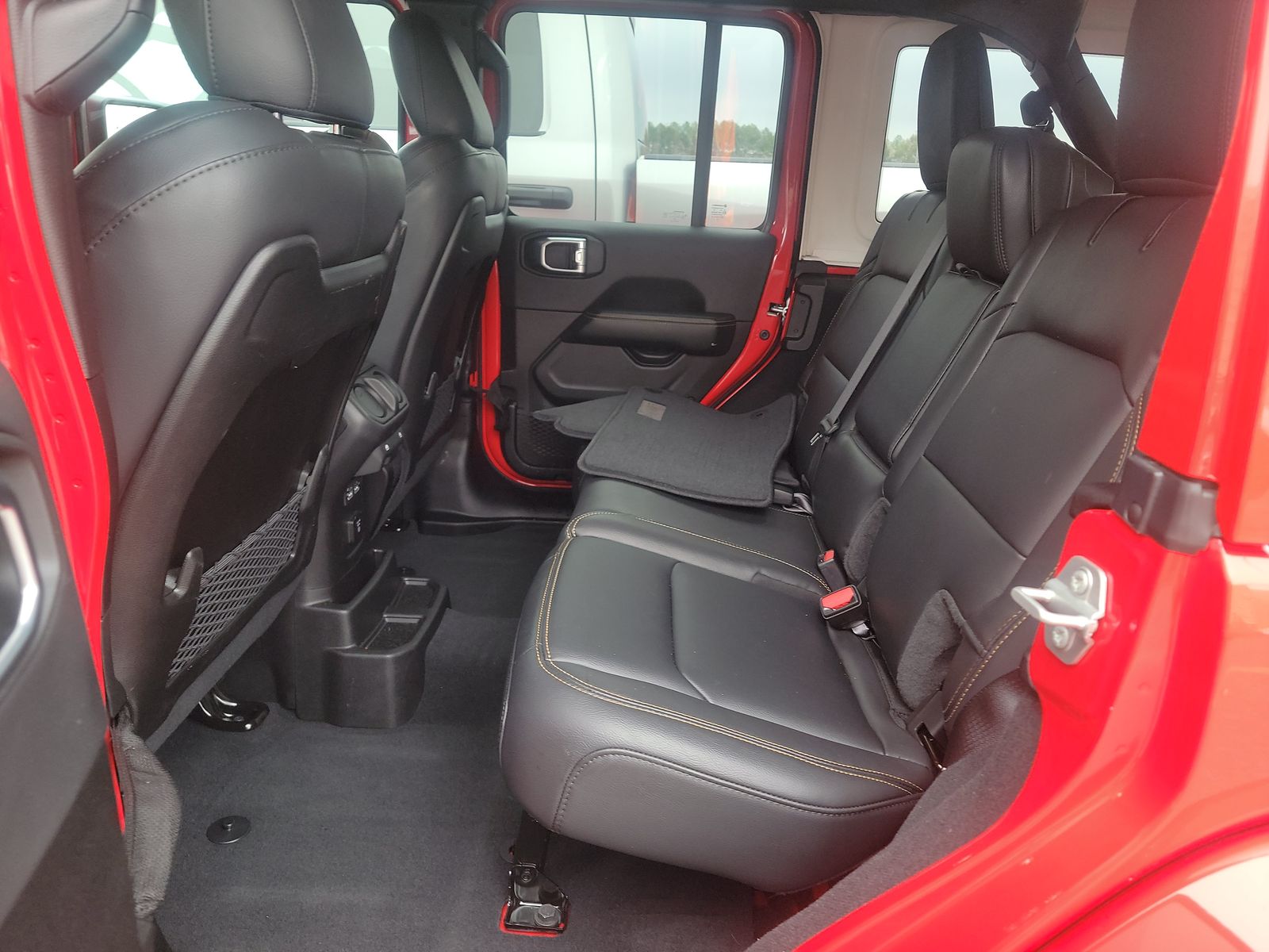 2024 Jeep Wrangler Sahara AWD