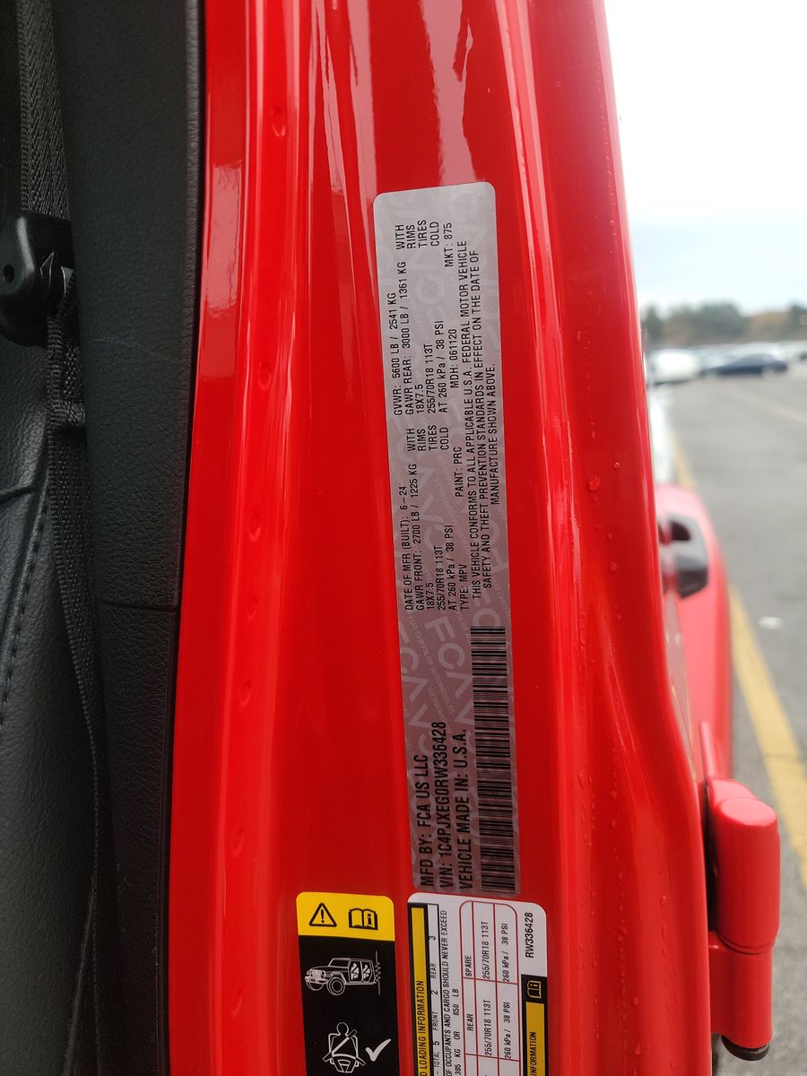 2024 Jeep Wrangler Sahara AWD