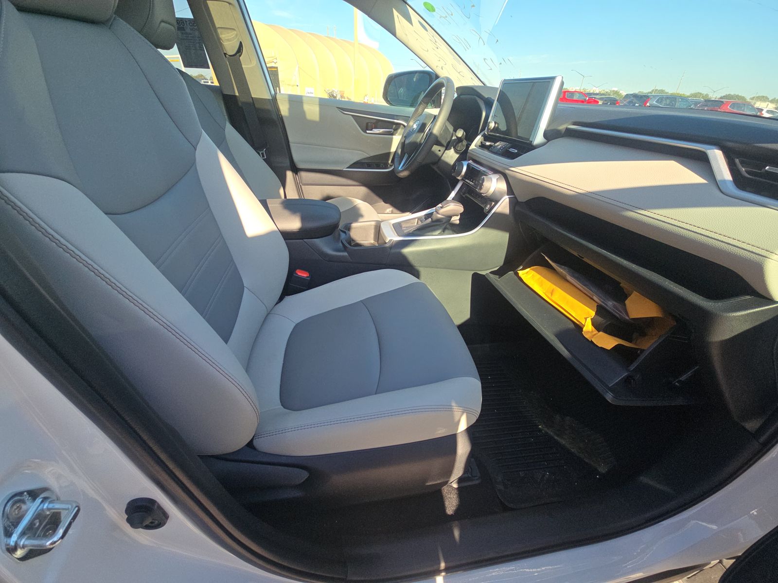 2025 Toyota RAV4 XLE Premium FWD