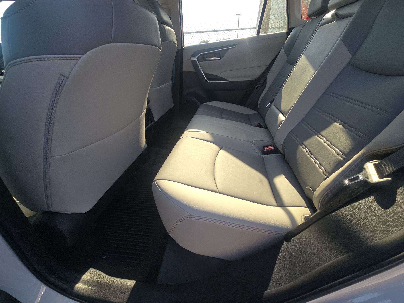 2025 Toyota RAV4 XLE Premium FWD