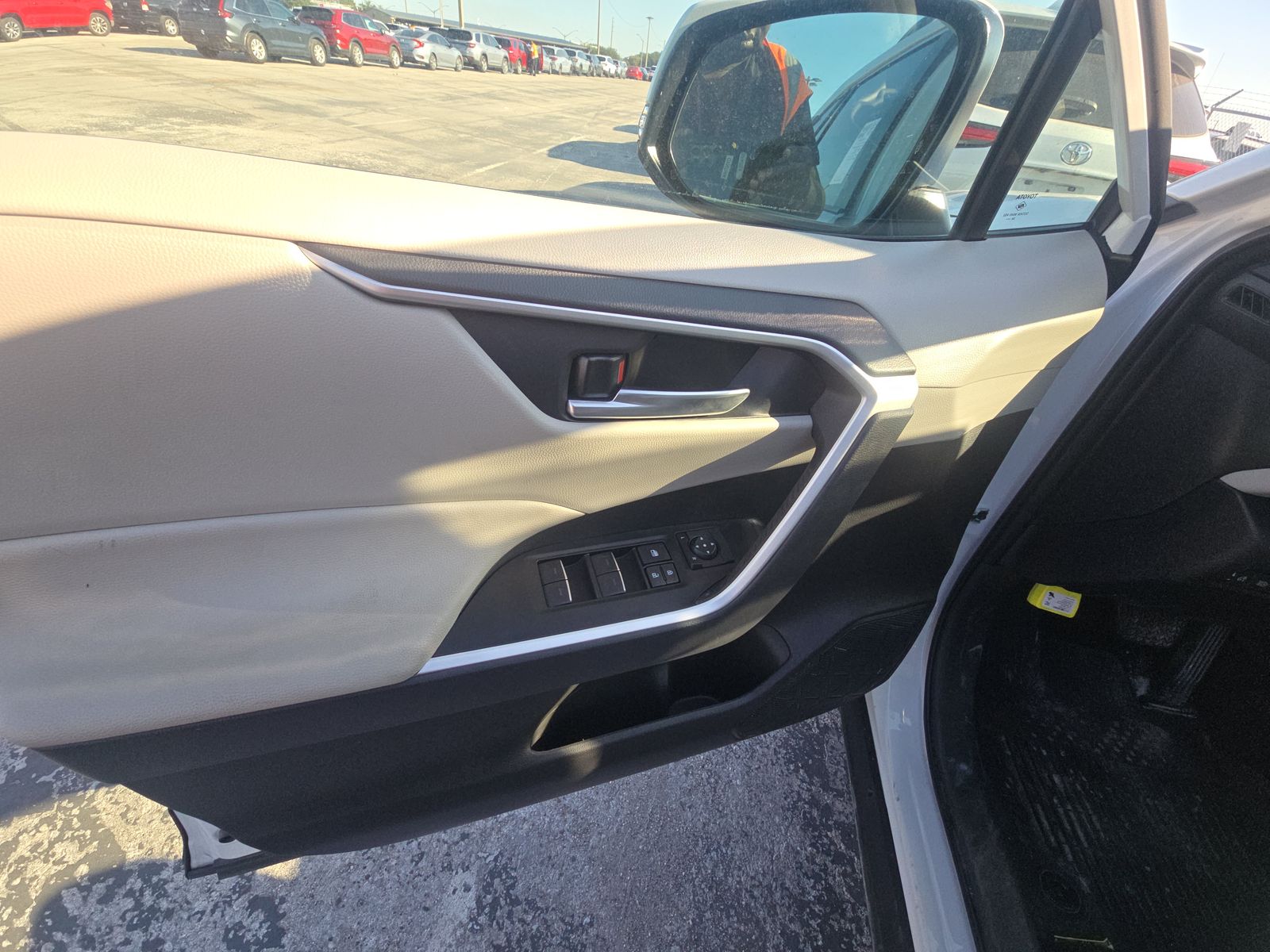 2025 Toyota RAV4 XLE Premium FWD