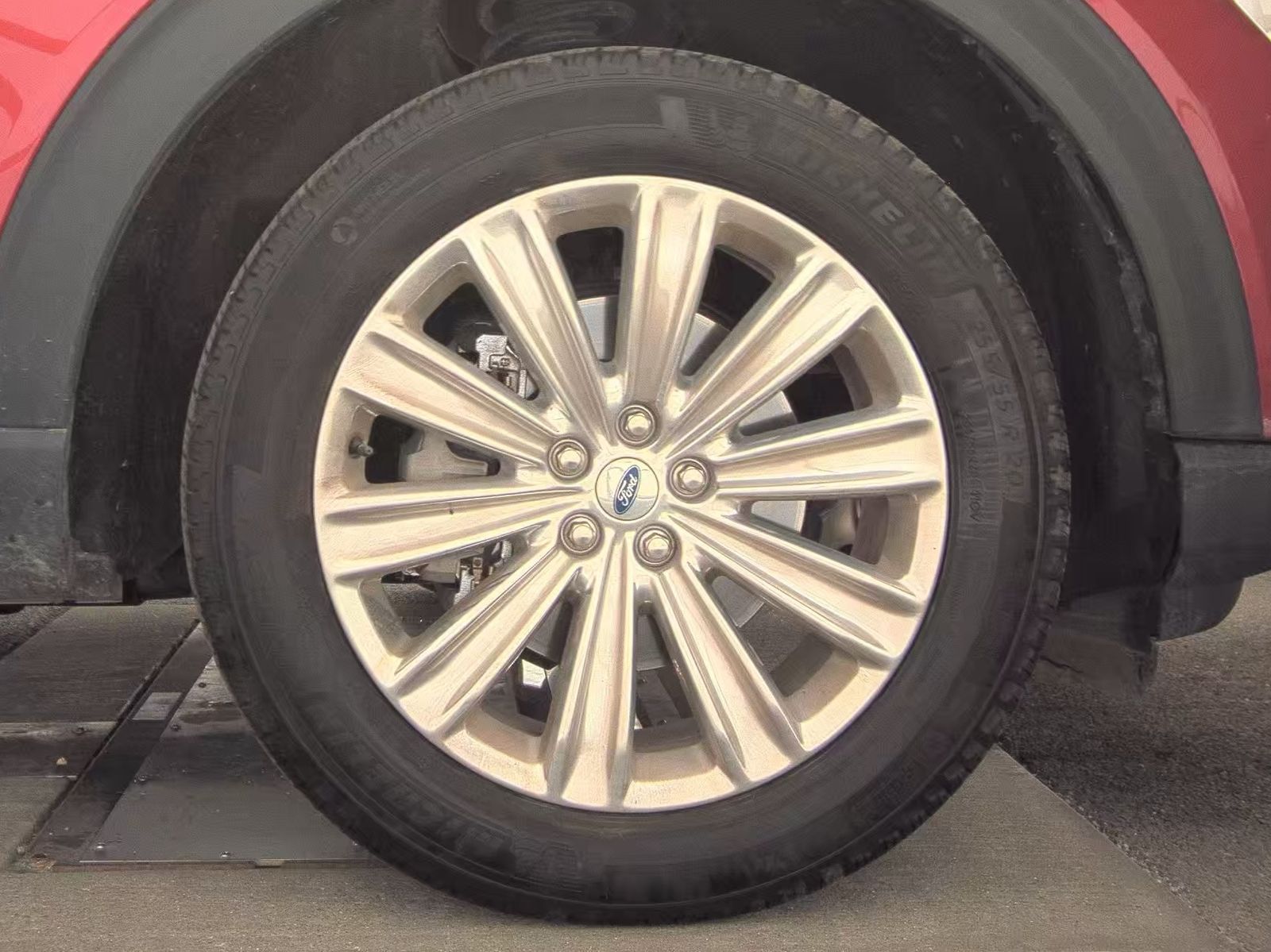 2025 Ford Explorer Platinum AWD