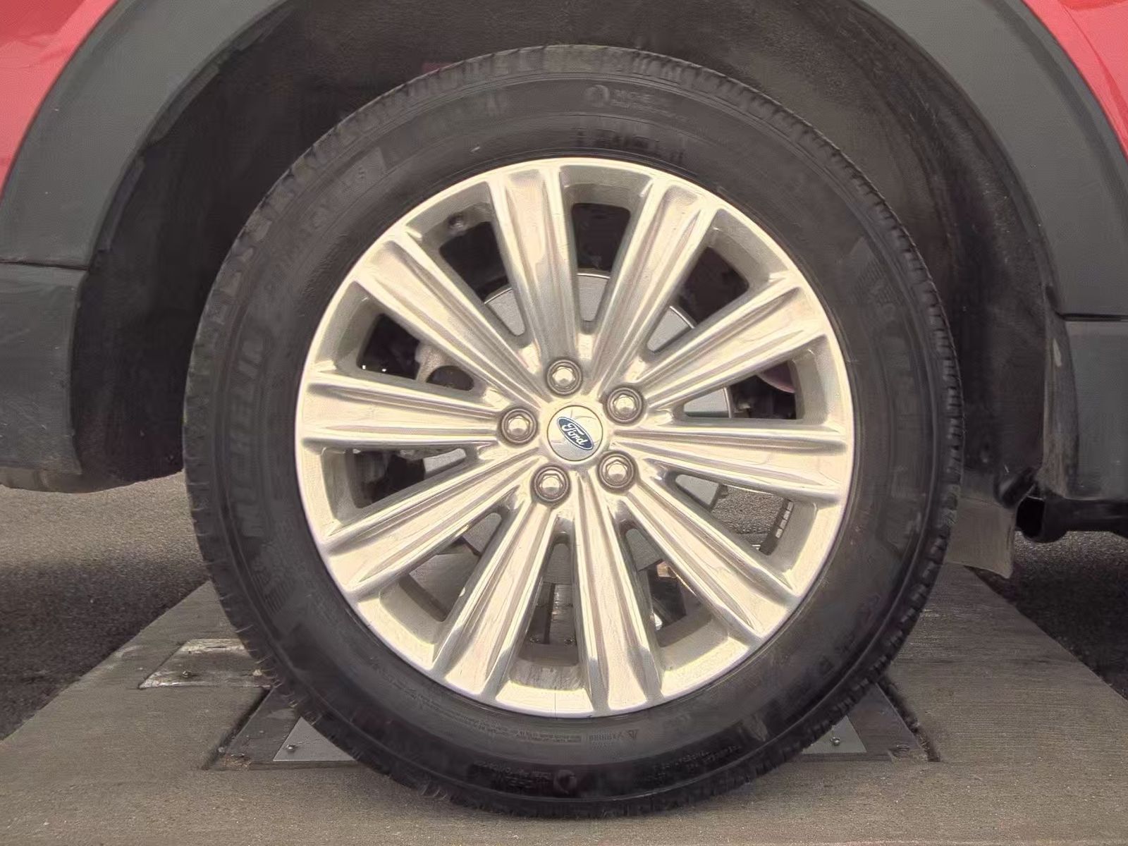 2025 Ford Explorer Platinum AWD