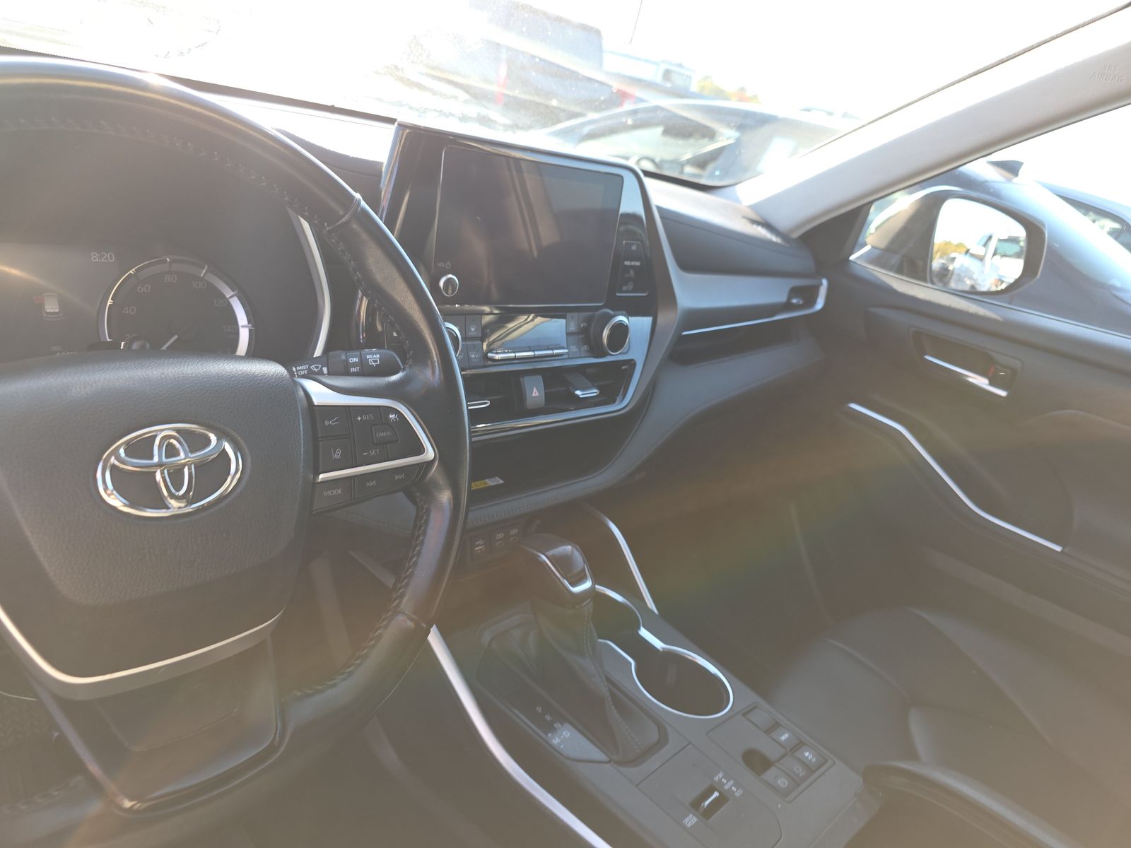 2023 Toyota Highlander XLE FWD