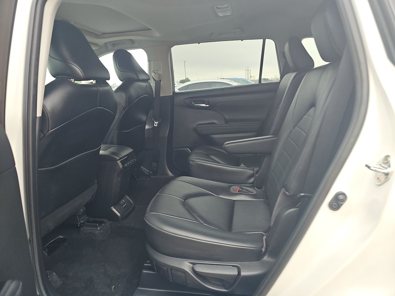 2023 Toyota Highlander XLE AWD