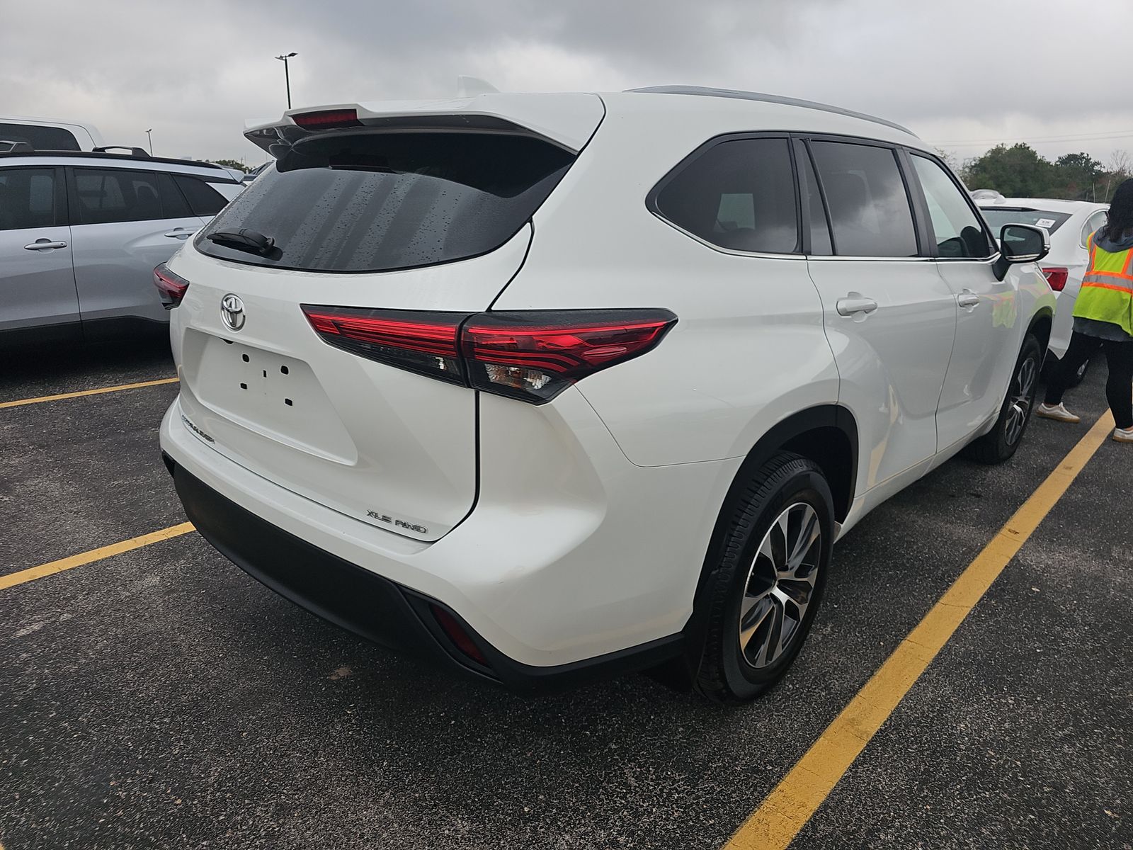 2023 Toyota Highlander XLE AWD