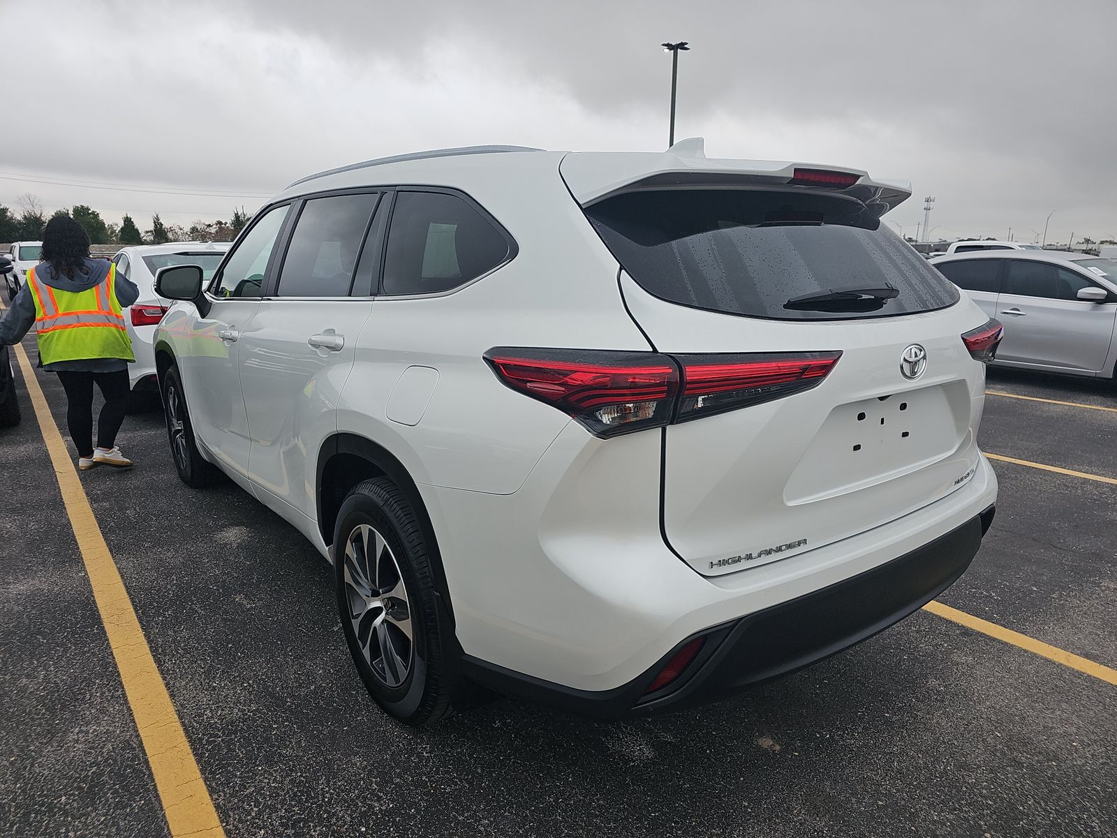 2023 Toyota Highlander XLE AWD