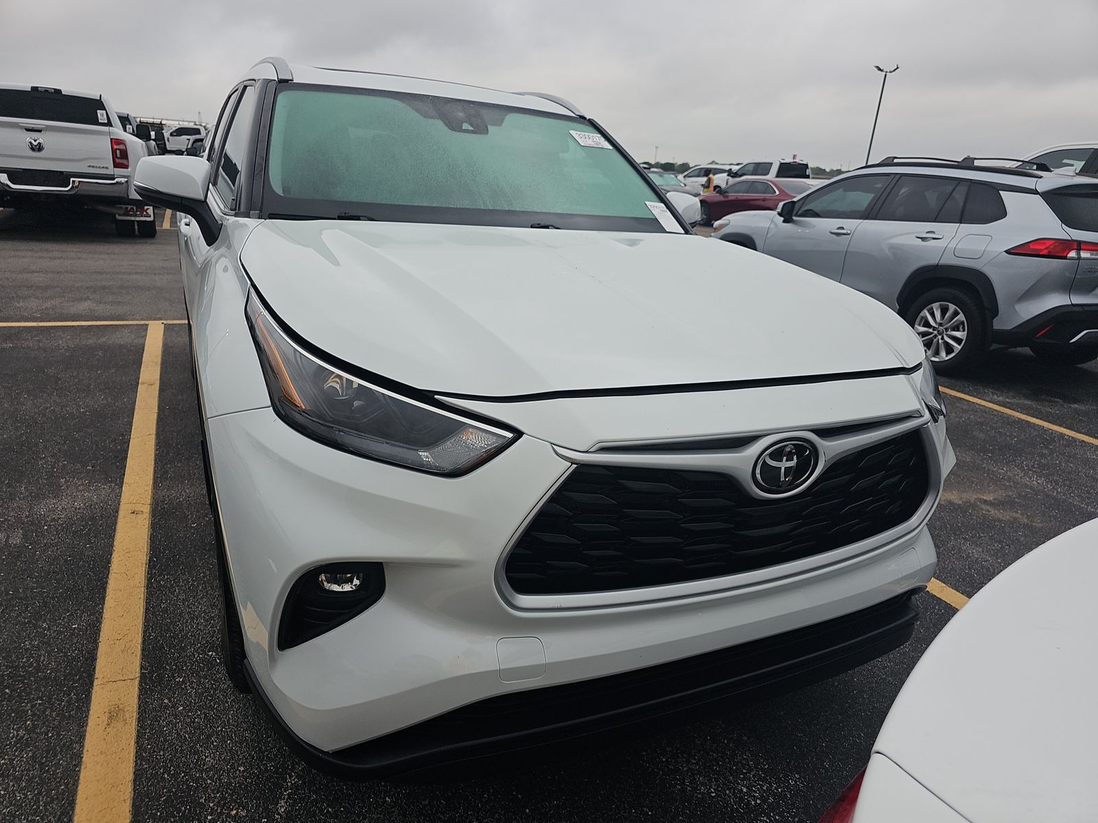 2023 Toyota Highlander XLE AWD