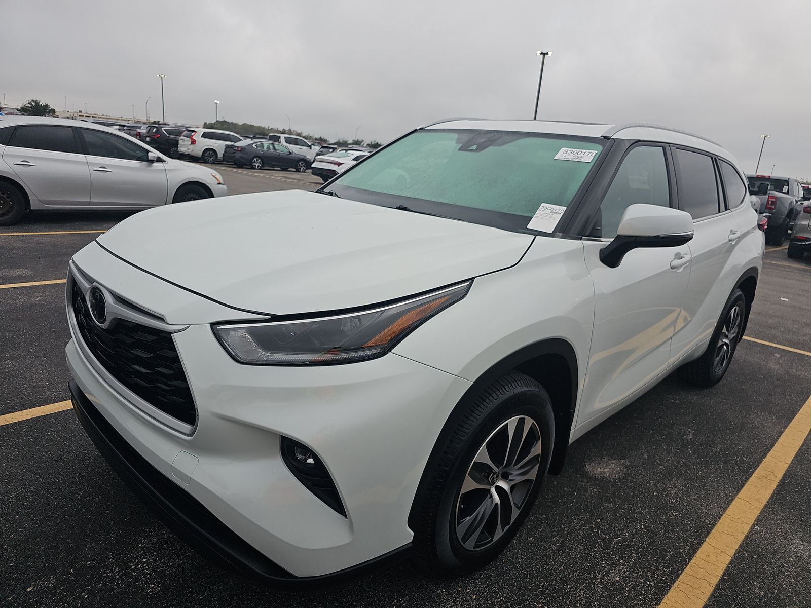 2023 Toyota Highlander XLE AWD