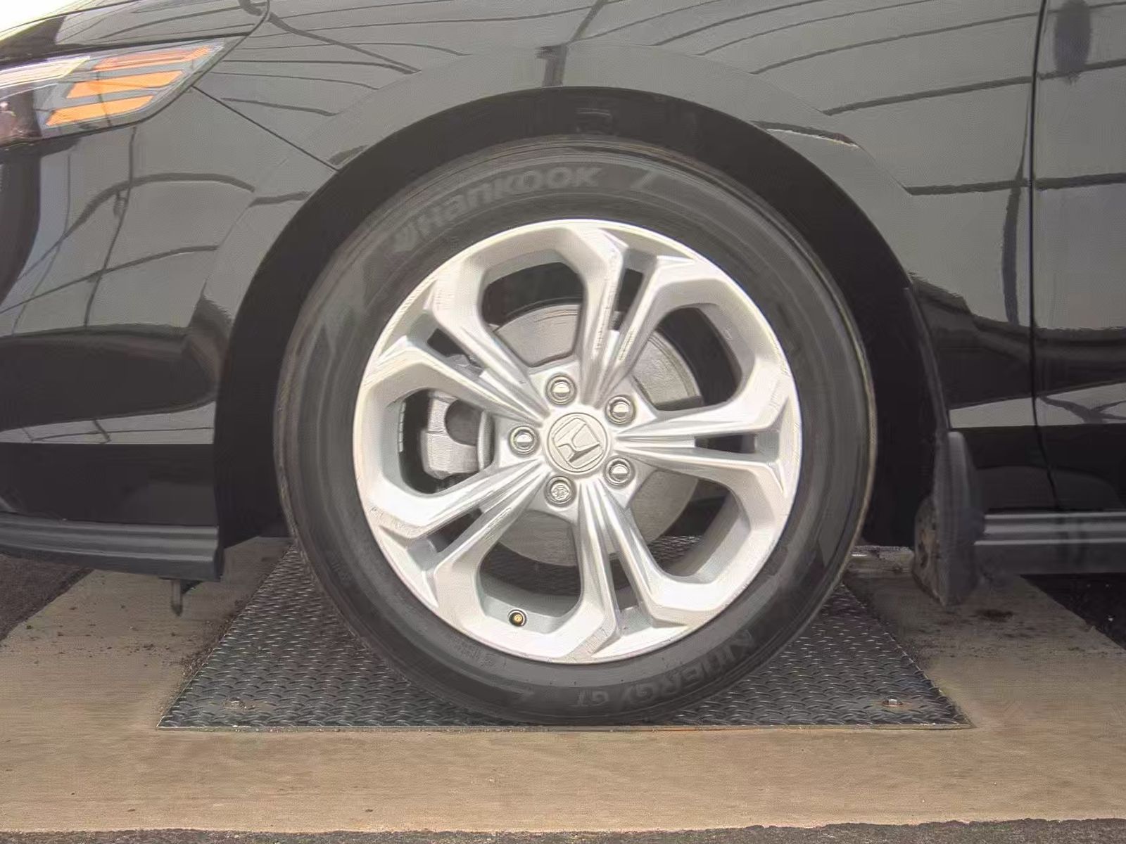 2024 Honda Accord LX FWD