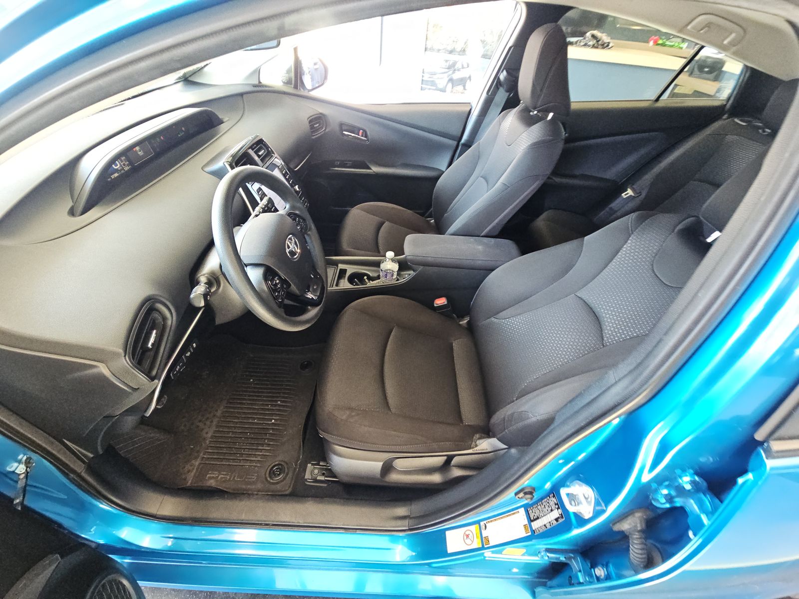 2022 Toyota Prius LE AWD