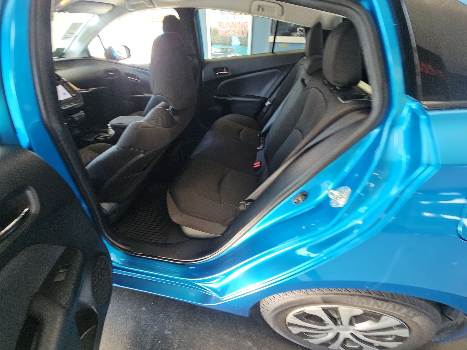 2022 Toyota Prius LE AWD