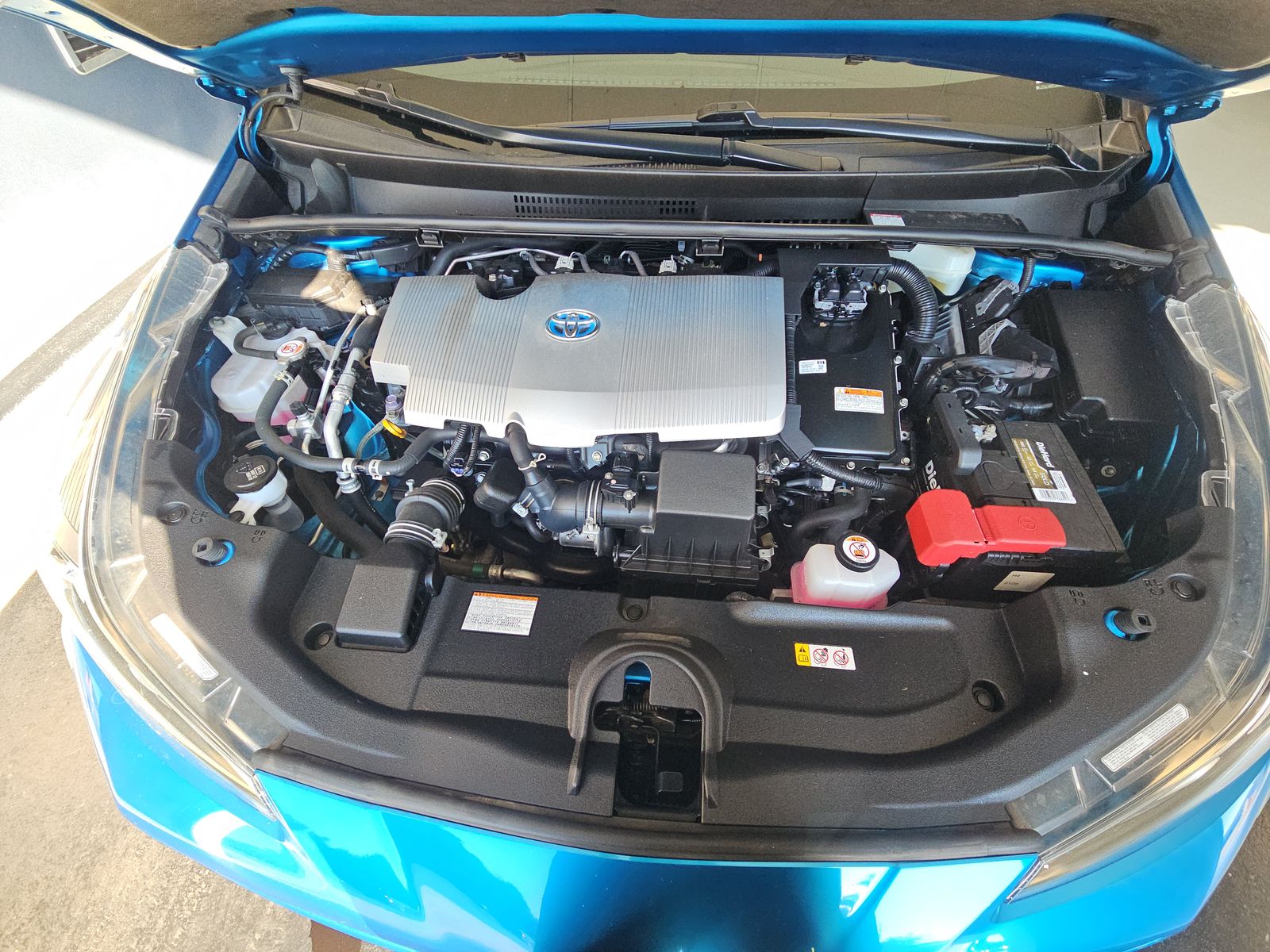 2022 Toyota Prius LE AWD