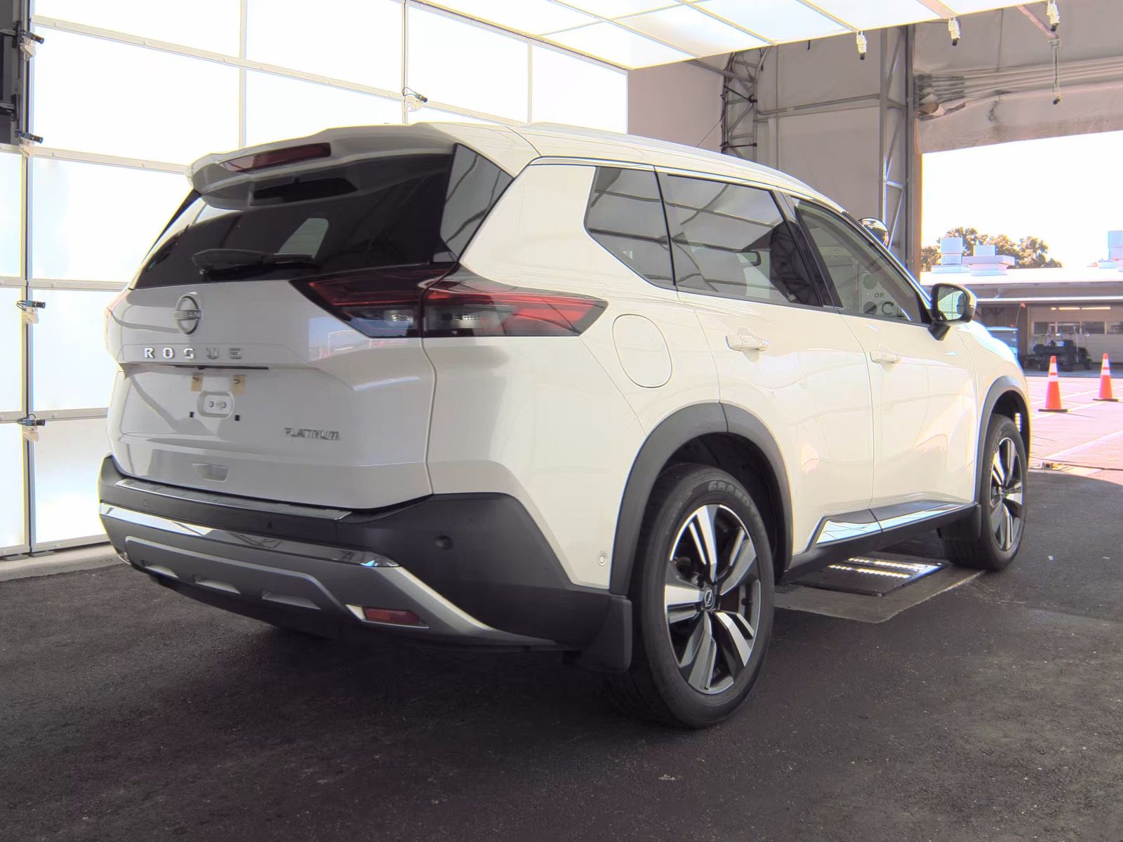 2023 Nissan Rogue Platinum FWD