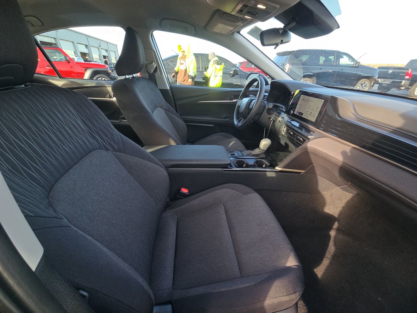 2025 Toyota Camry LE FWD