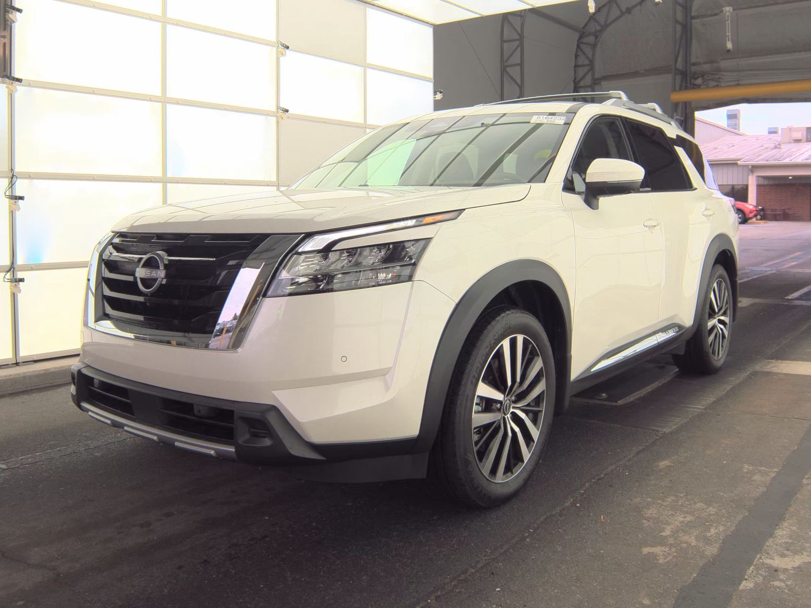 2024 Nissan Pathfinder Platinum FWD