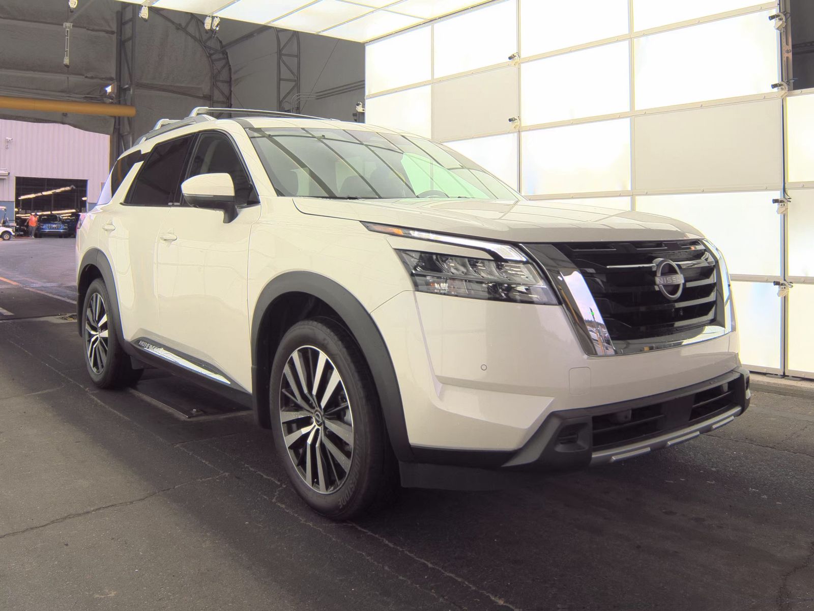 2024 Nissan Pathfinder Platinum FWD