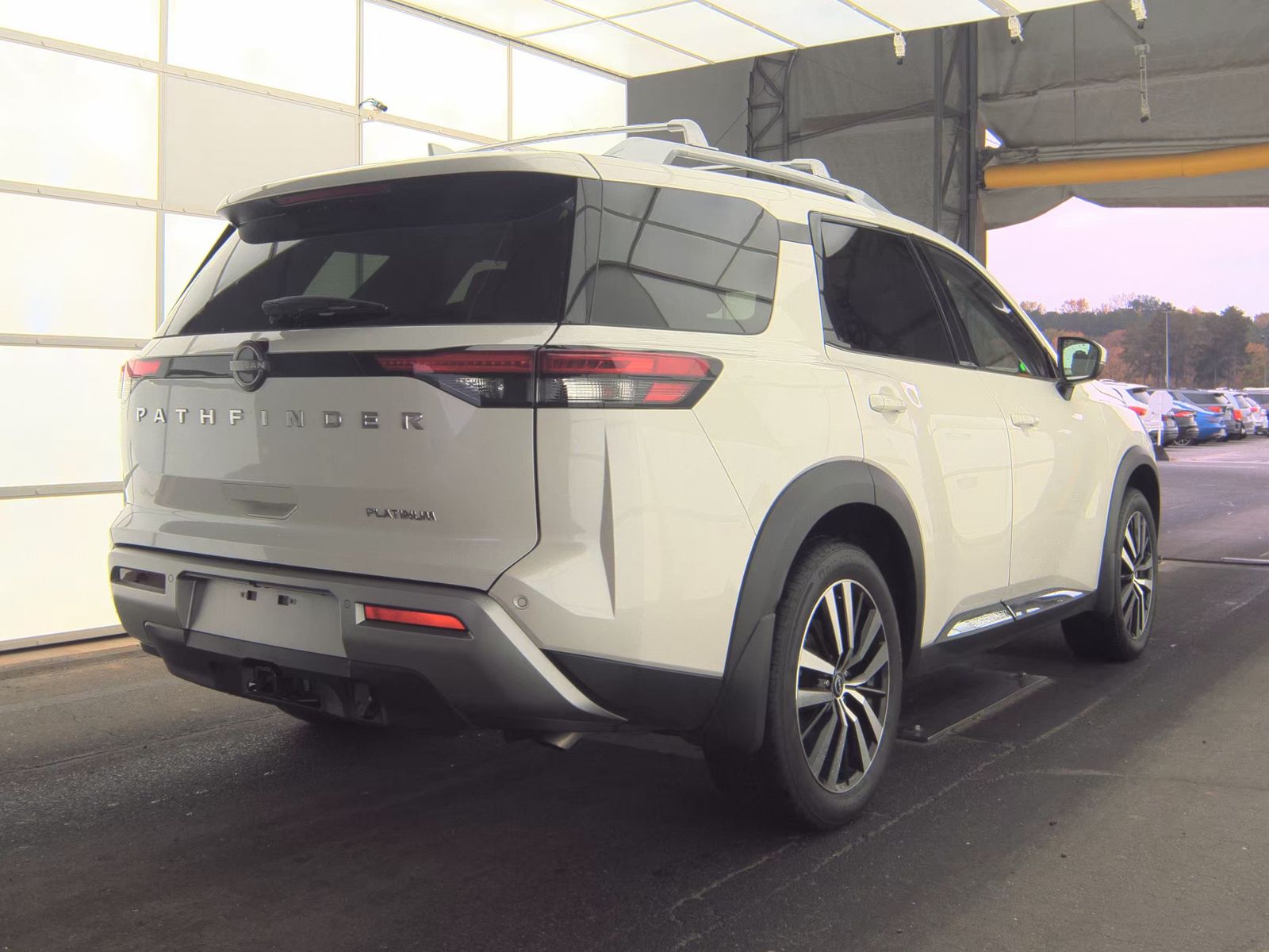 2024 Nissan Pathfinder Platinum FWD