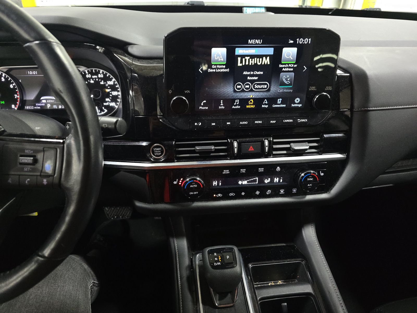 2023 Nissan Pathfinder SL FWD