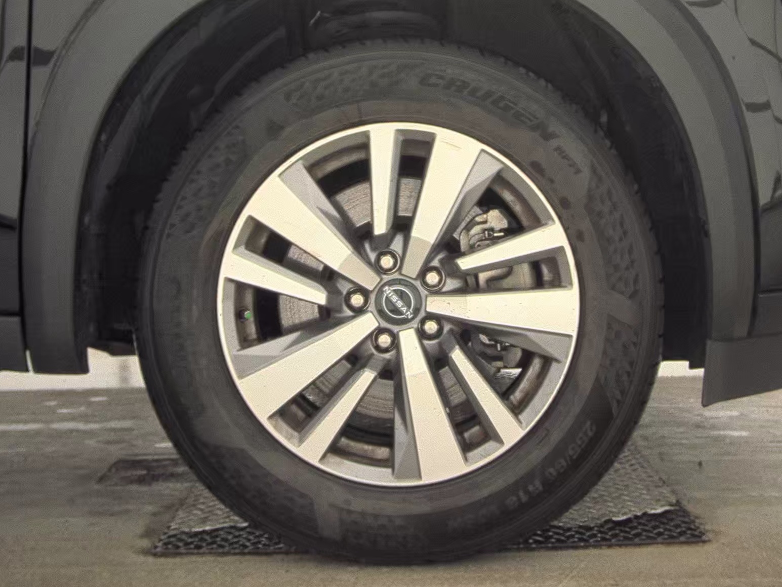 2023 Nissan Pathfinder SL FWD