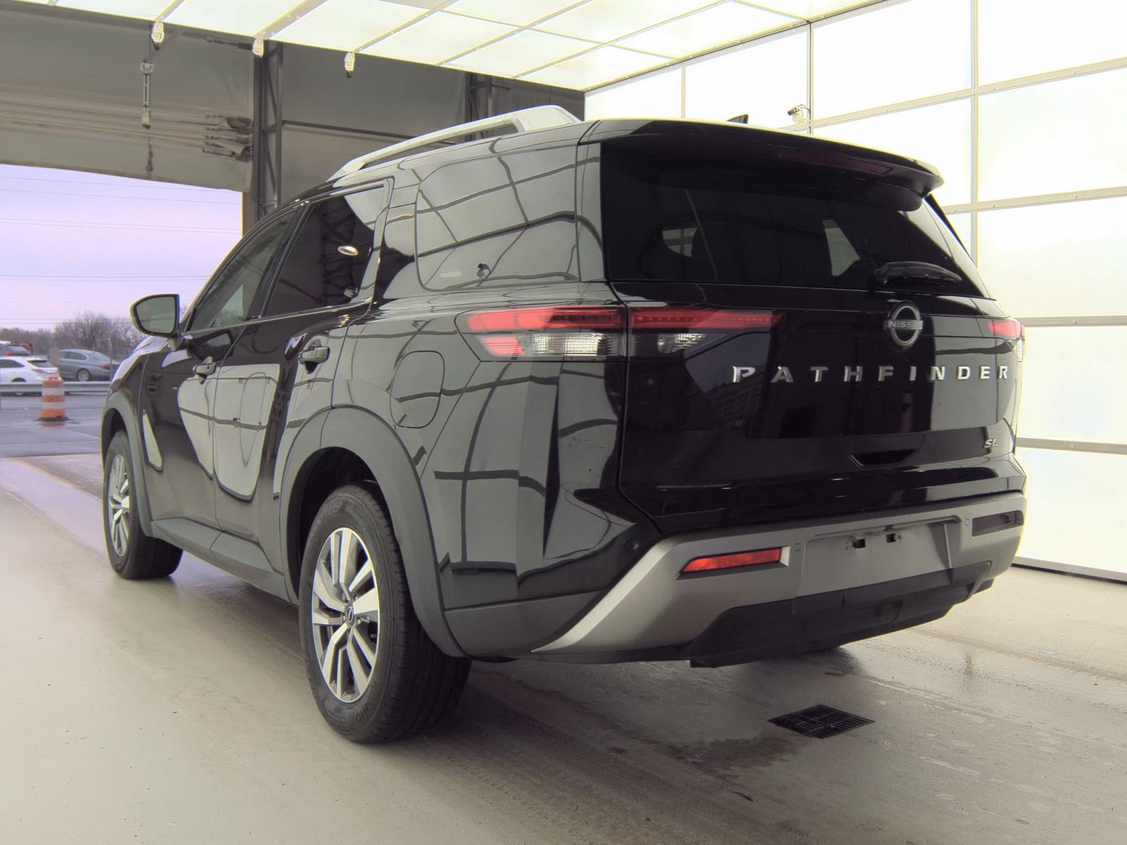 2023 Nissan Pathfinder SL FWD