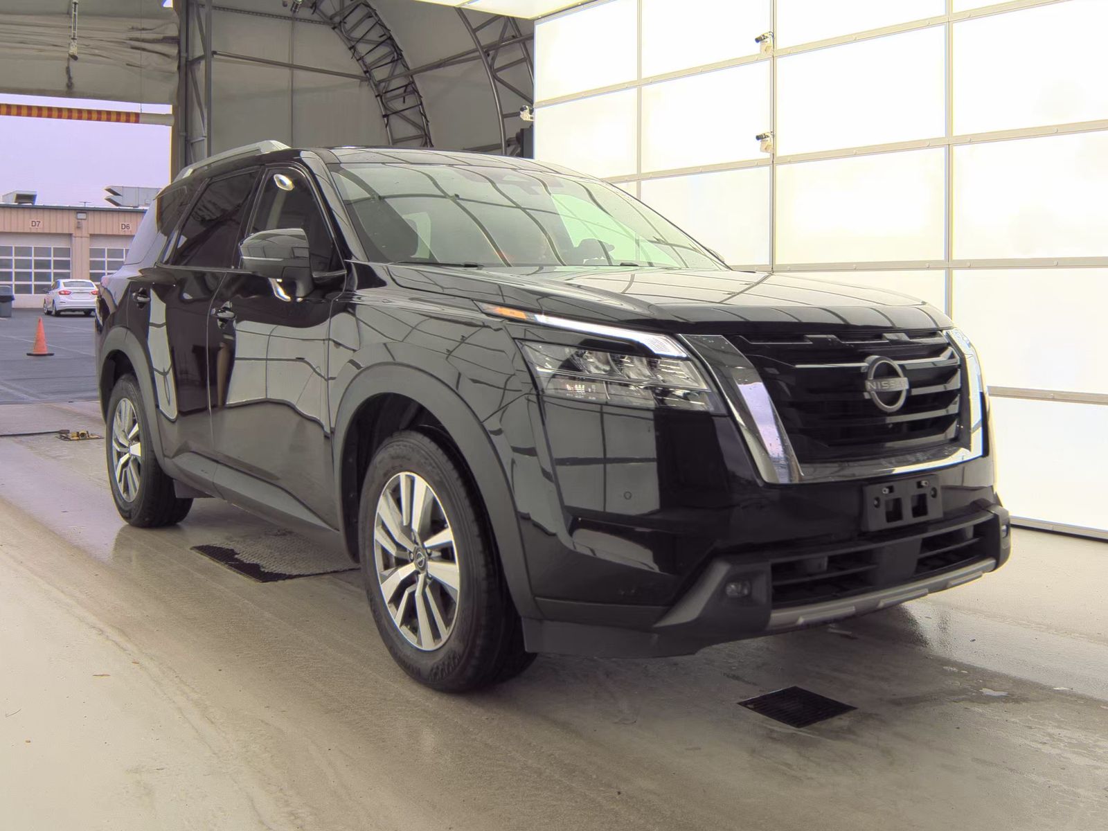 2023 Nissan Pathfinder SL FWD