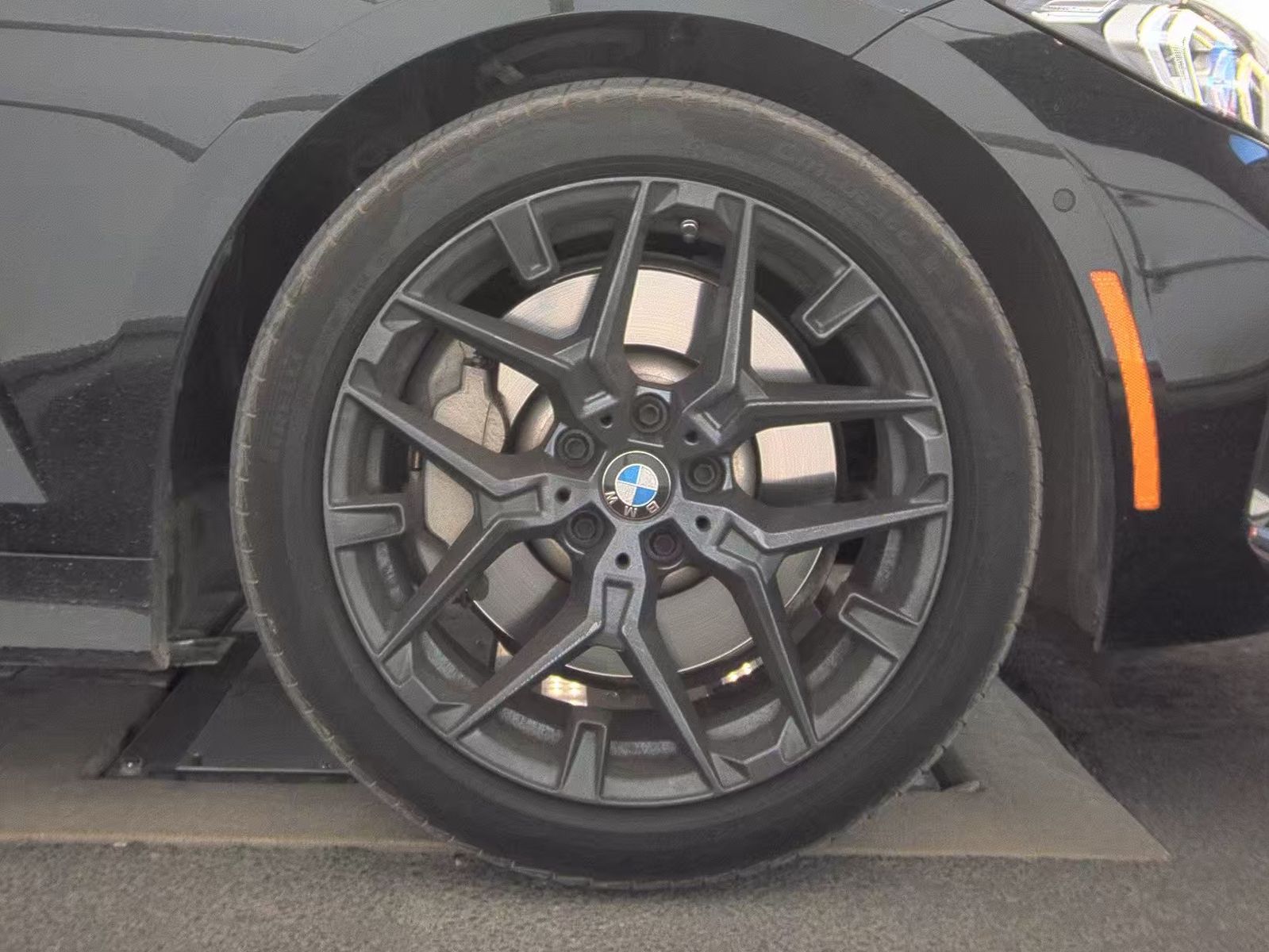 2025 BMW 3 Series 330i RWD