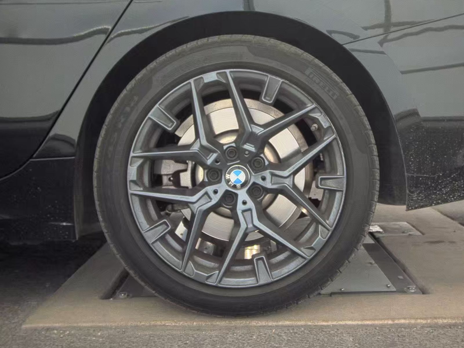 2025 BMW 3 Series 330i RWD