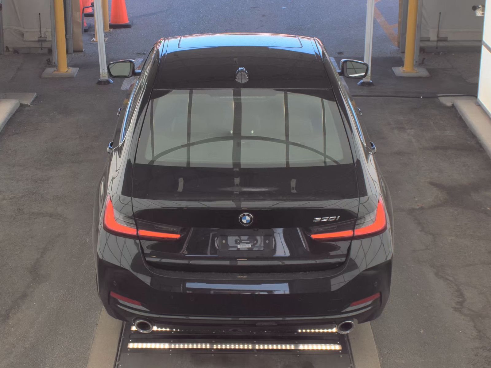 2025 BMW 3 Series 330i RWD