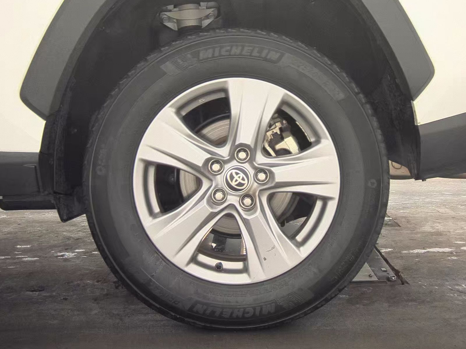 2024 Toyota RAV4 Hybrid XLE AWD