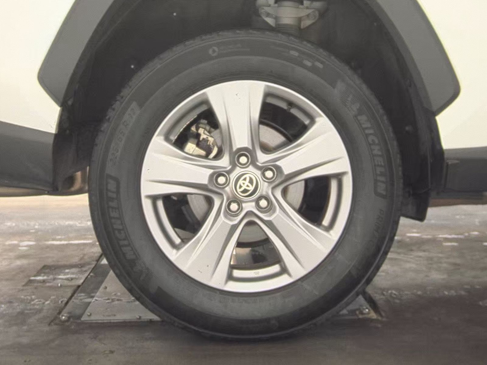 2024 Toyota RAV4 Hybrid XLE AWD