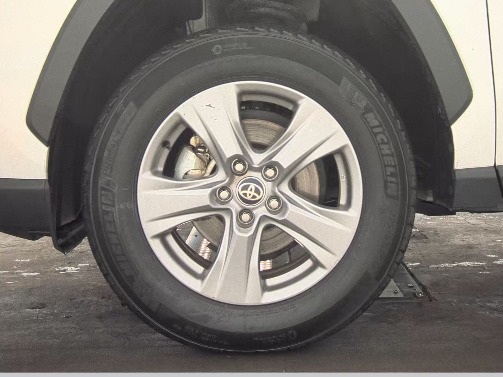 2024 Toyota RAV4 Hybrid XLE AWD