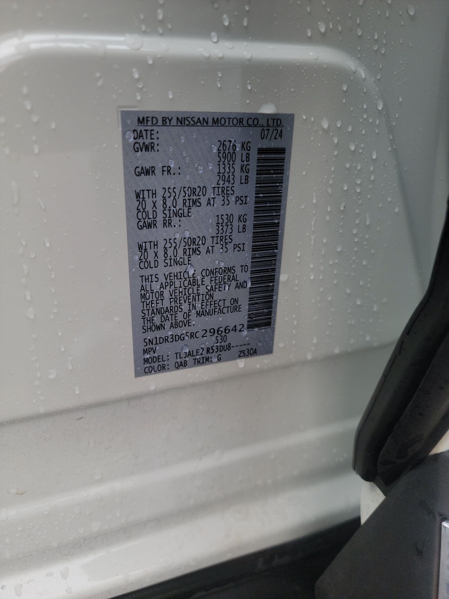 2024 Nissan Pathfinder Platinum FWD