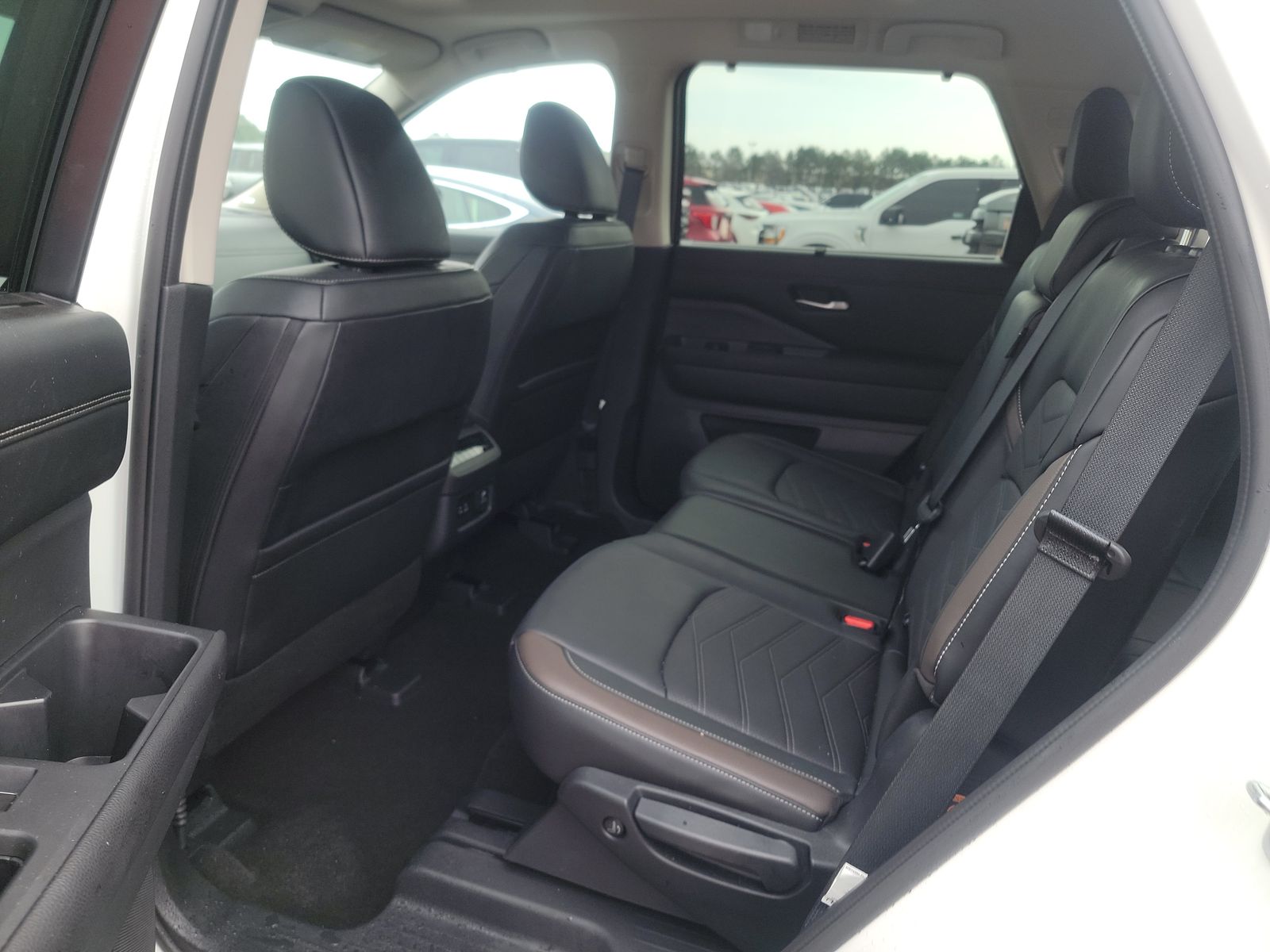 2024 Nissan Pathfinder Platinum FWD