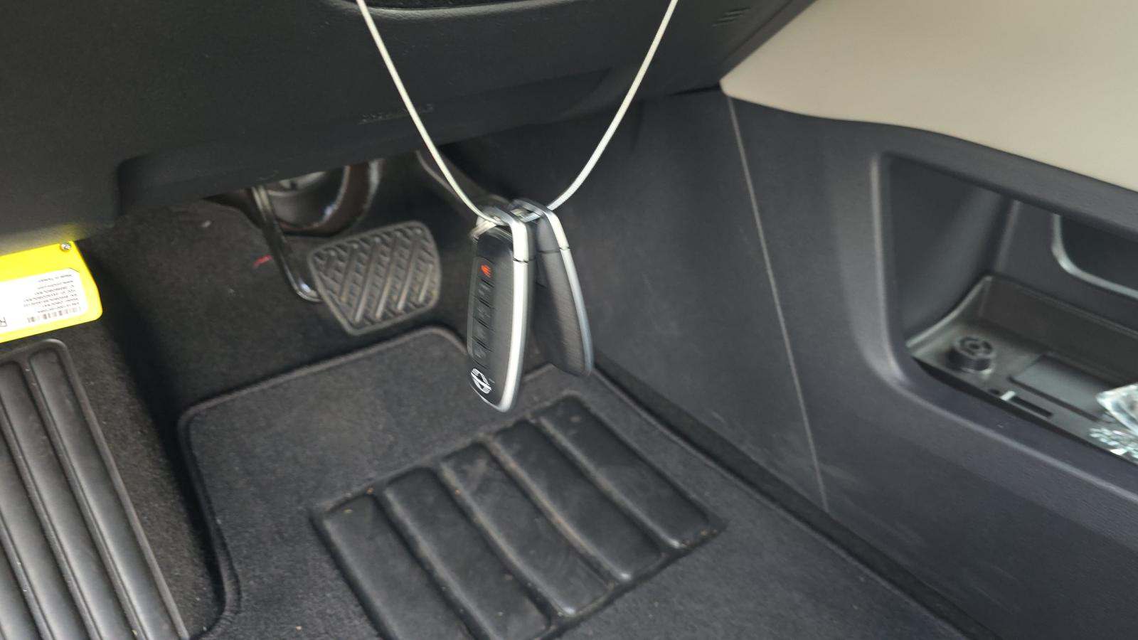 2024 Nissan Pathfinder SL FWD