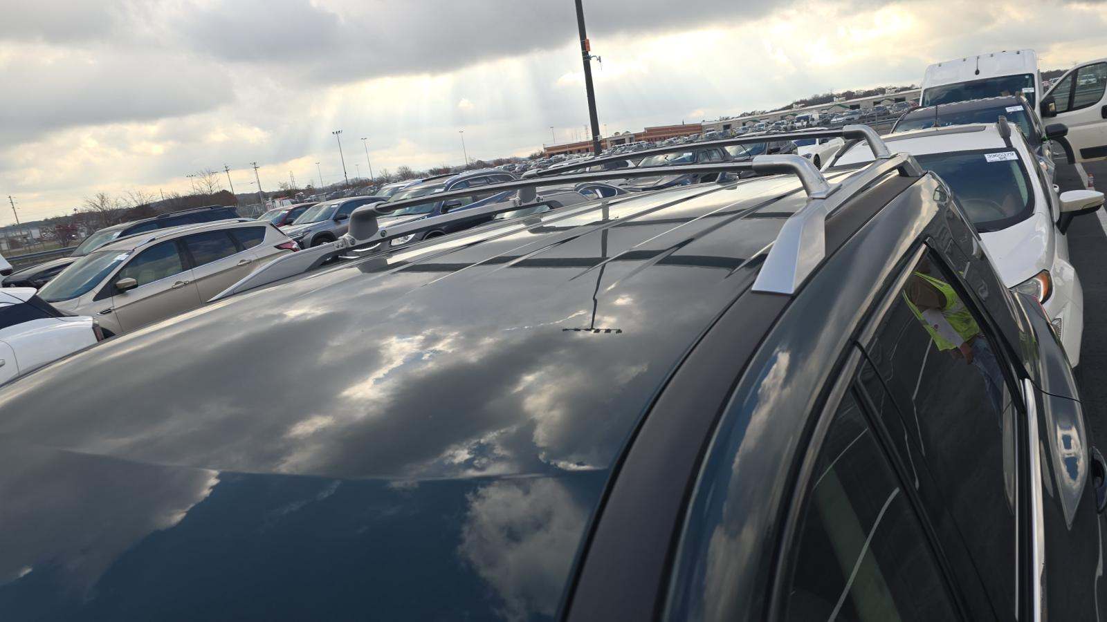 2024 Nissan Pathfinder SL FWD