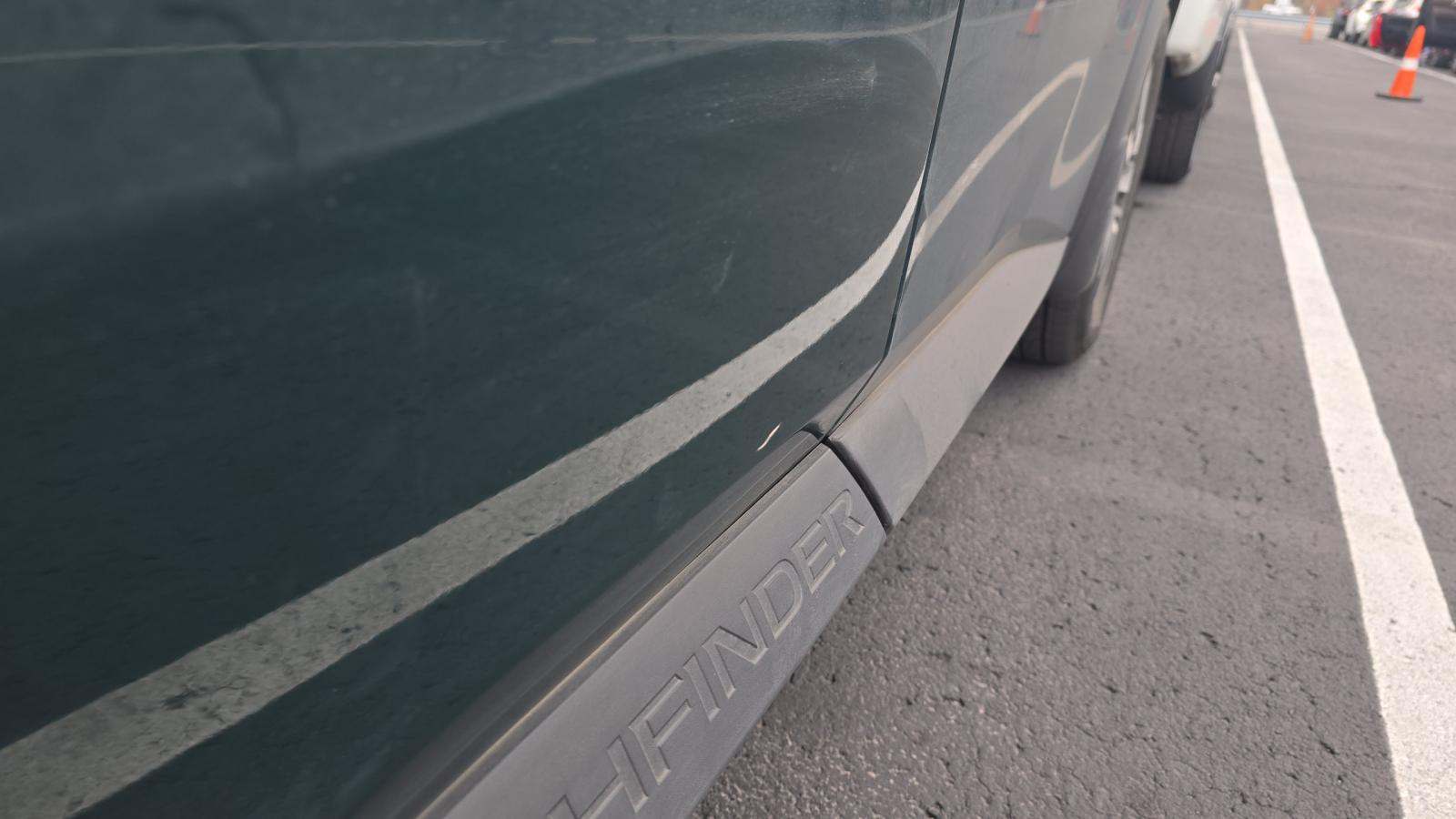 2024 Nissan Pathfinder SL FWD