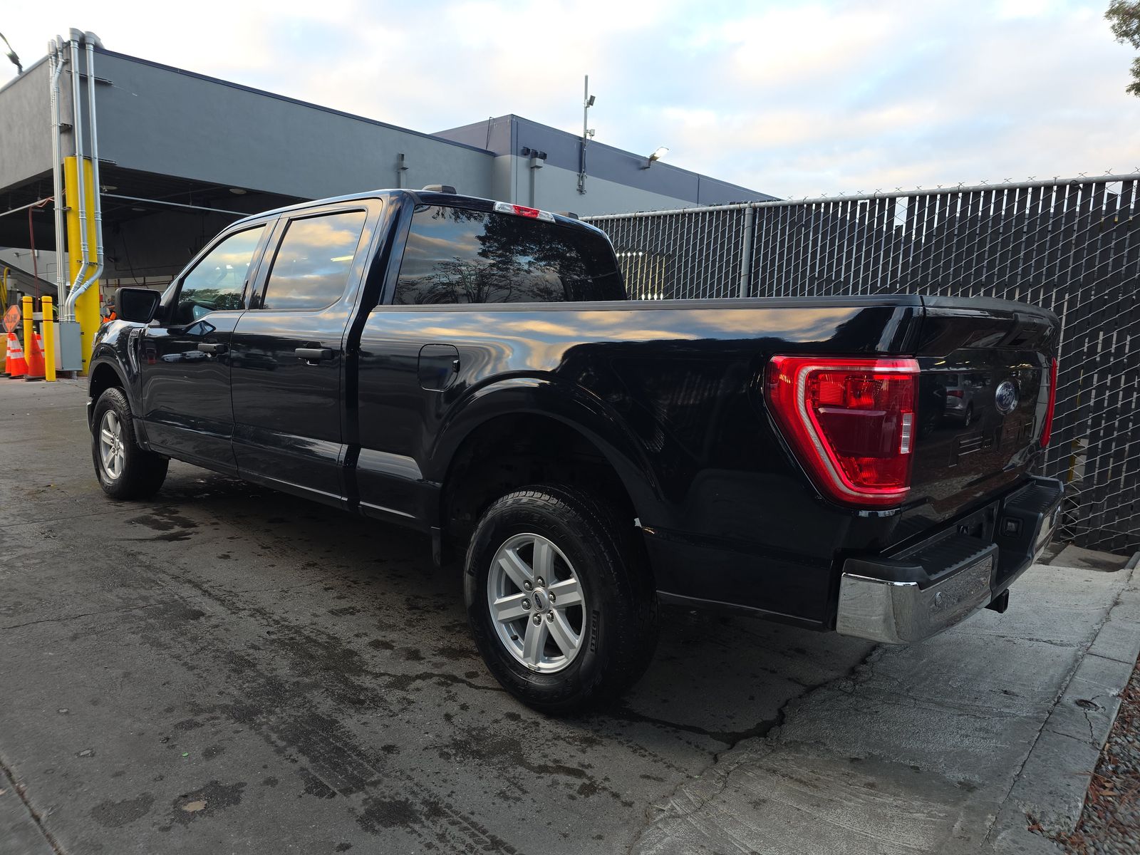 2023 Ford F-150 Lariat AWD