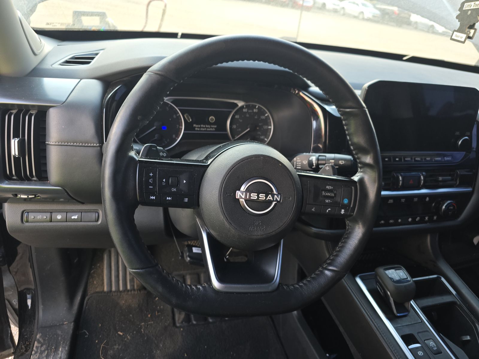 2024 Nissan Pathfinder SL FWD